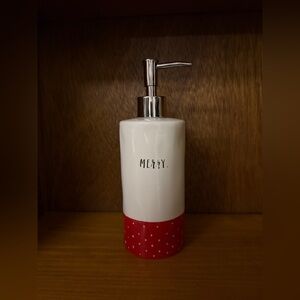 NWT Rae Dunn ‘Merry’ Soap Dispenser